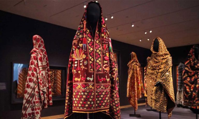 The Art of Phulkari: A Brief History and Cultural Significance